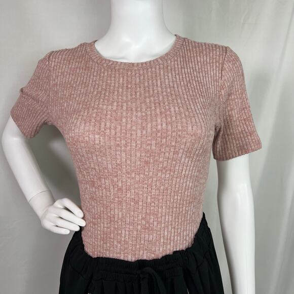 Forever 21 Pink Ribbed Short Sleeve Bodysuit Size Medium - Picture 1 of 9